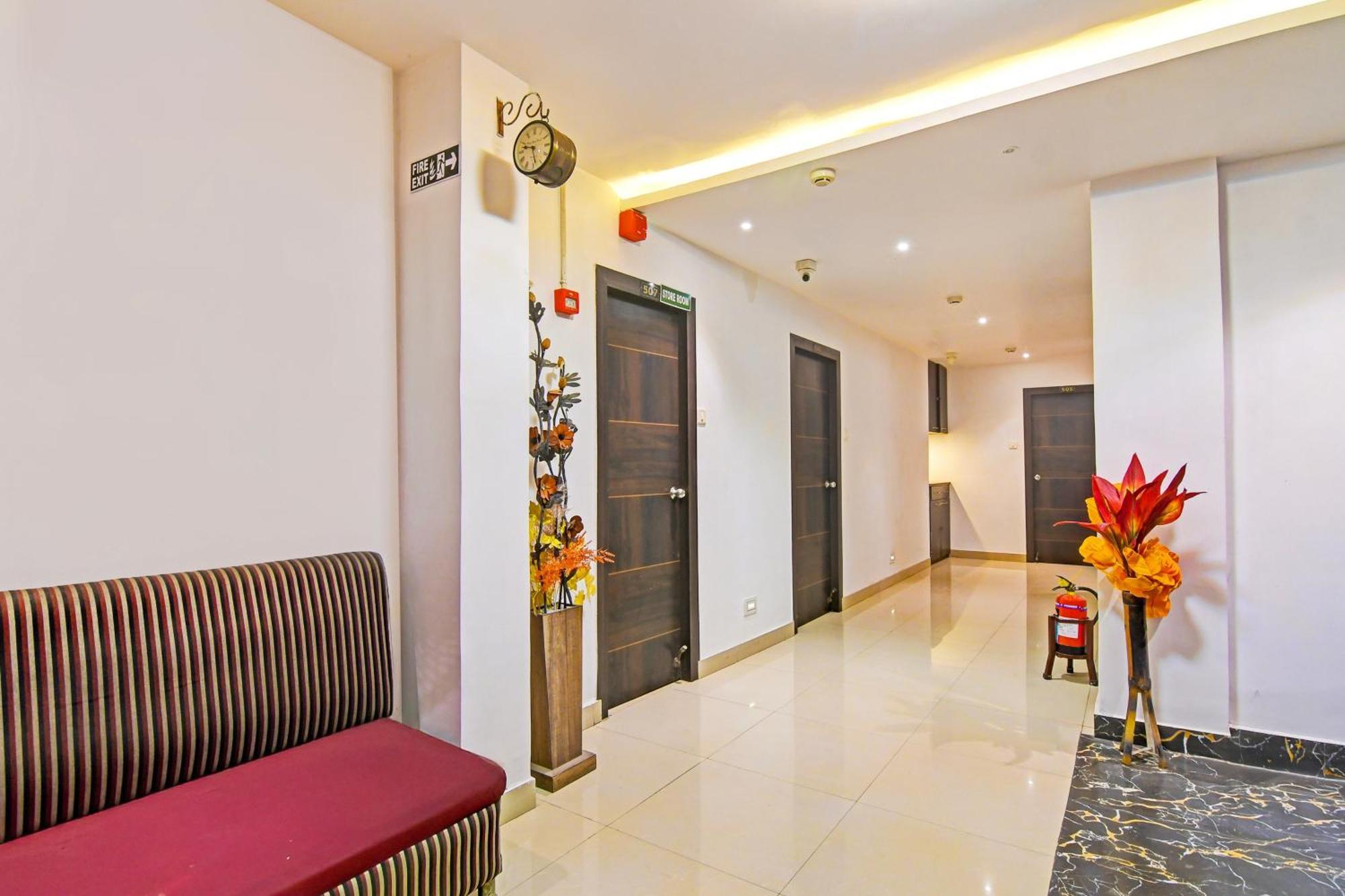 Super Hotel O Baguiati Nager Bazaar المظهر الخارجي الصورة