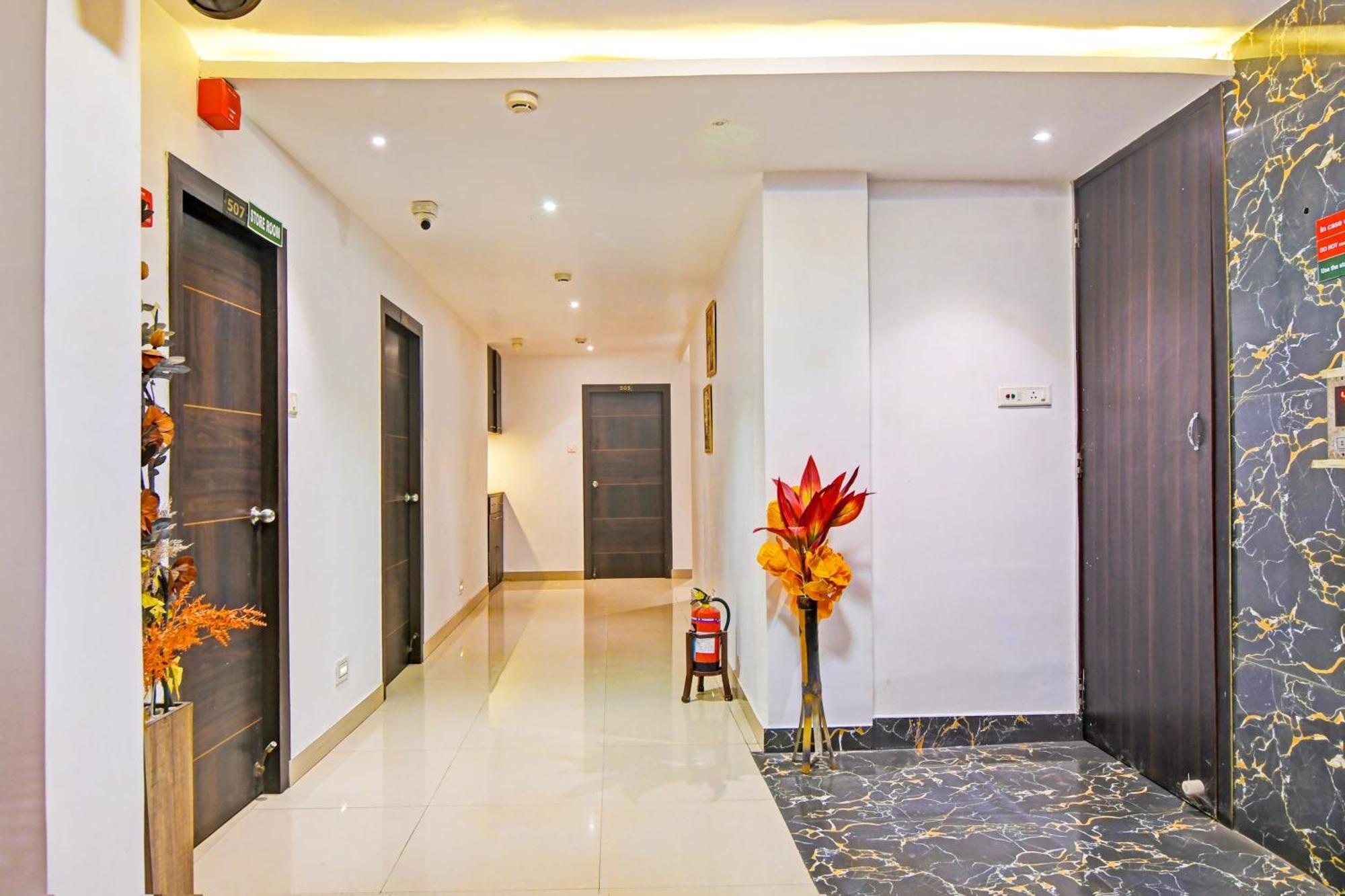 Super Hotel O Baguiati Nager Bazaar المظهر الخارجي الصورة